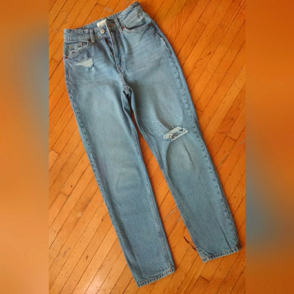 H&M High Rise Light Blue Jeans, size 34